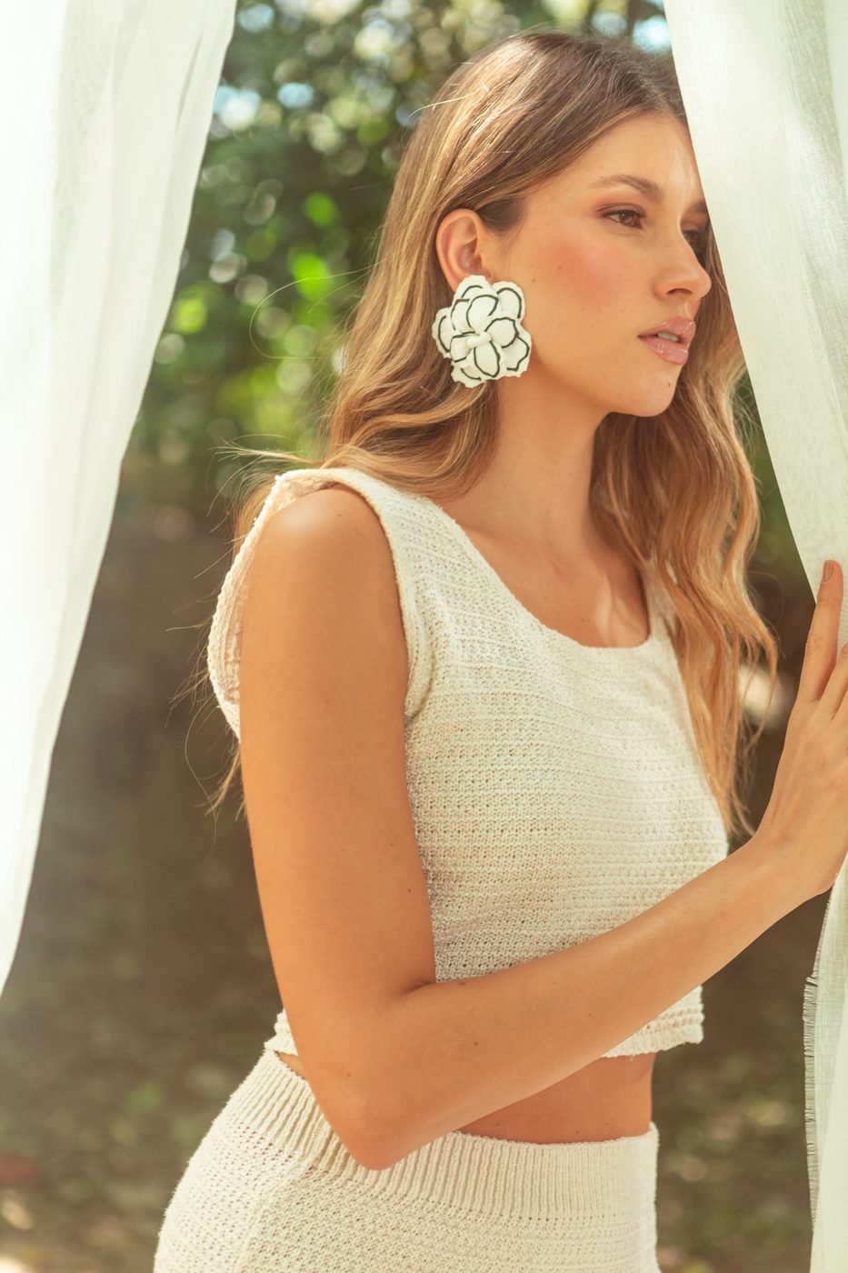 Aretes de flor Eclipse en arcilla polimérica hechos a mano · Tienda Menta